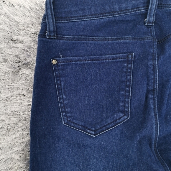 Elle Paris Women's 6 Blue Skinny Leg Regular Fit Mid Rise Navy Blue Jeans - Picture 10 of 11